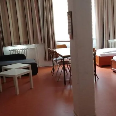 Hostel am Kurtti-2
